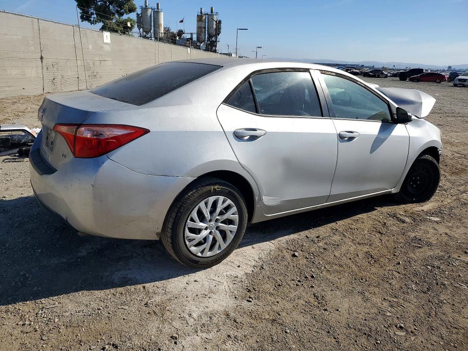 47928586 :رقم المزاد ، 5YFBURHE6KP949711 vin ، 2019 Toyota Corolla مزاد بيع