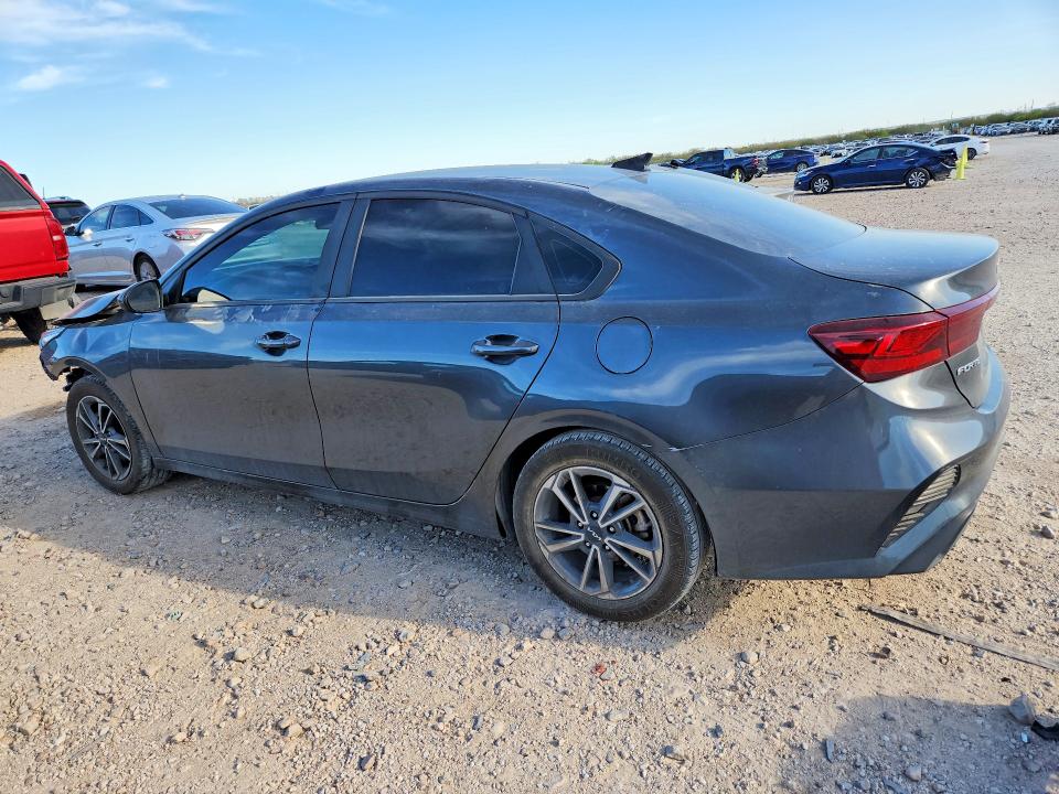46384846 :رقم المزاد ، 3KPF24ADXNE437127 vin ، 2022 Kia Forte مزاد بيع