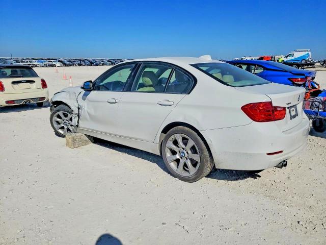 2015 Bmw 328 მანქანა იყიდება აუქციონზე, vin: WBA3B5C57FF961662, აუქციონის ნომერი: 47046956