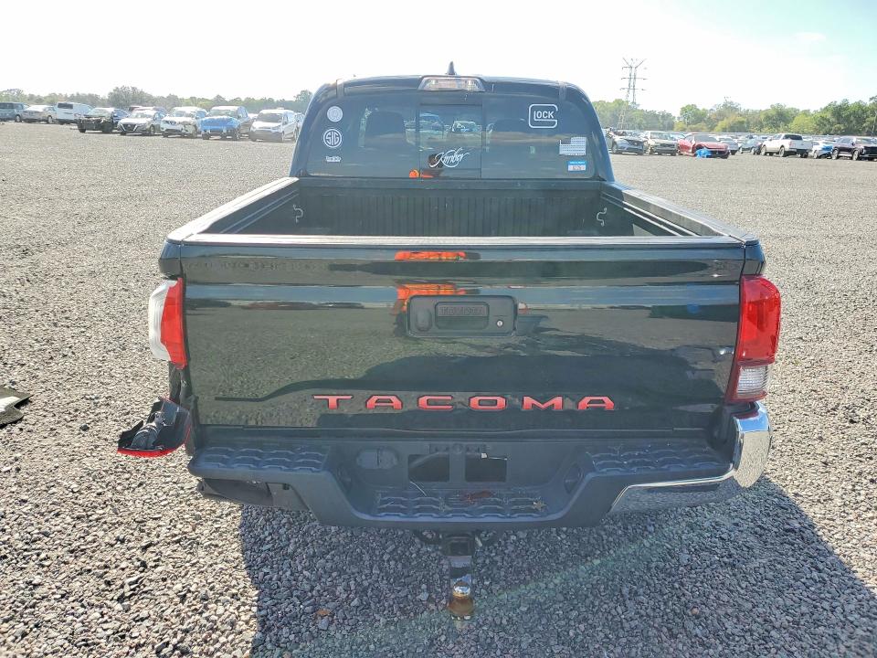 Продаж на аукціоні авто 2018 Toyota Tacoma, vin: 5TFCZ5ANXJX132203, номер лоту: 50738256