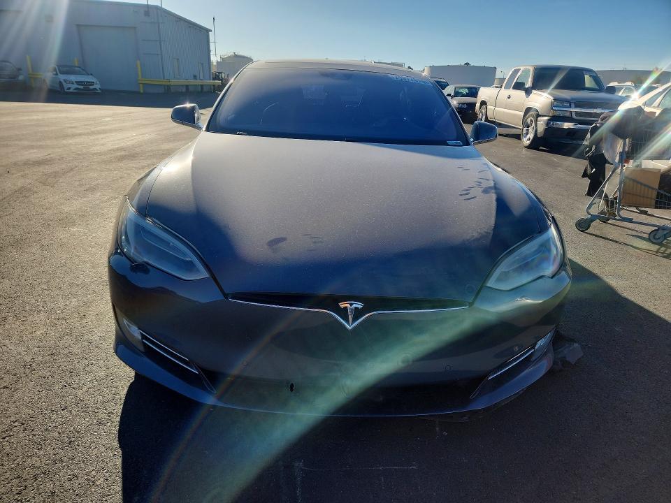 79977675 :رقم المزاد ، 5YJSA1E44GF146906 vin ، 2016 Tesla Model S مزاد بيع