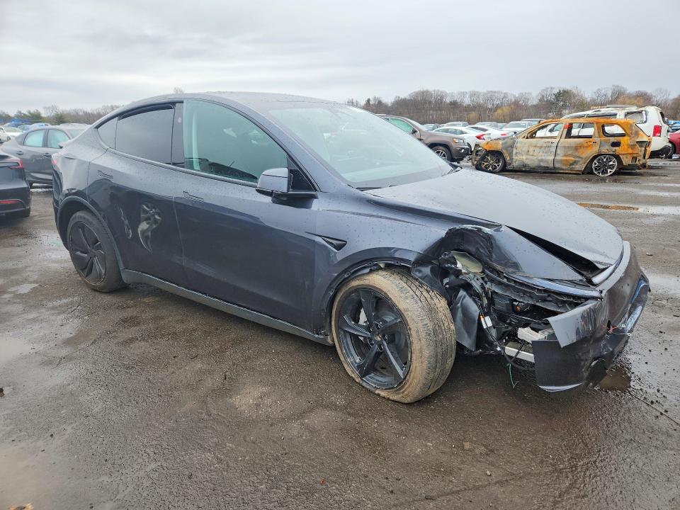 41776436 :رقم المزاد ، 7SAYGDEEXTF336998 vin ، 2026 Tesla Model Y مزاد بيع