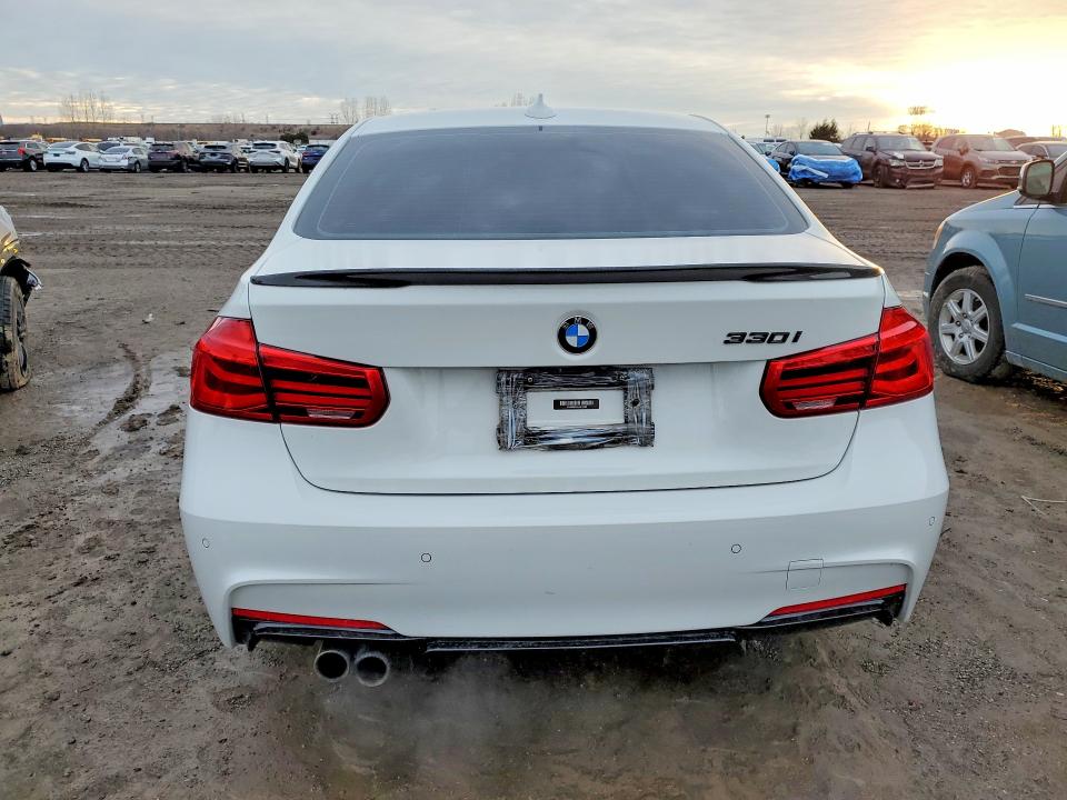 2018 Bmw 330 მანქანა იყიდება აუქციონზე, vin: WBA8D9C59JA614282, აუქციონის ნომერი: 79372875