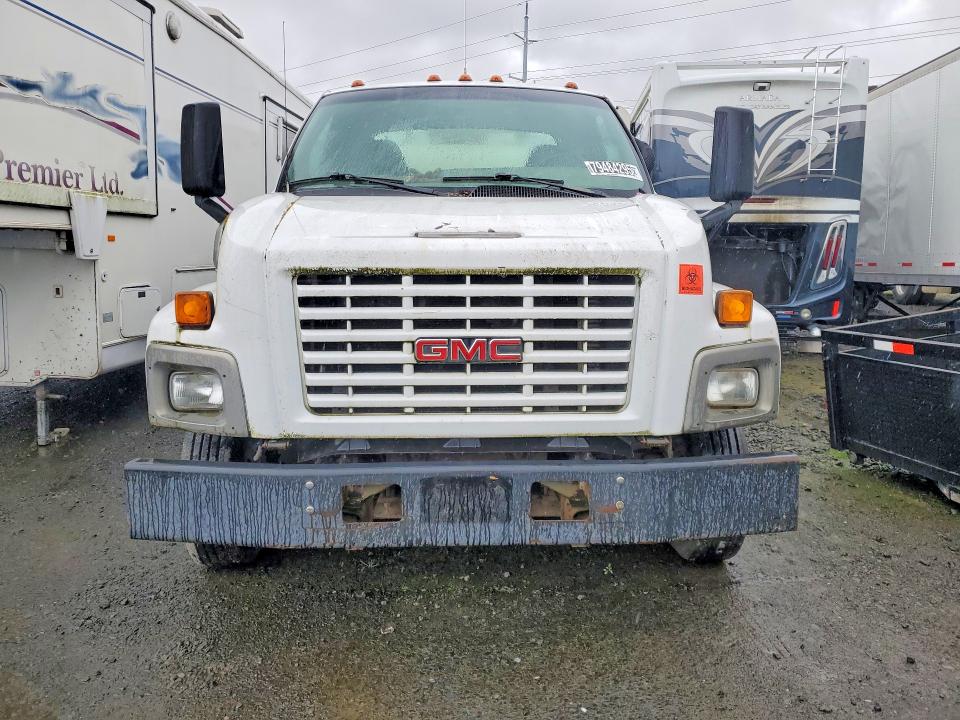 59711996 :رقم المزاد ، 1GDJ6E1E43F520516 vin ، 2003 Gmc C6500 مزاد بيع