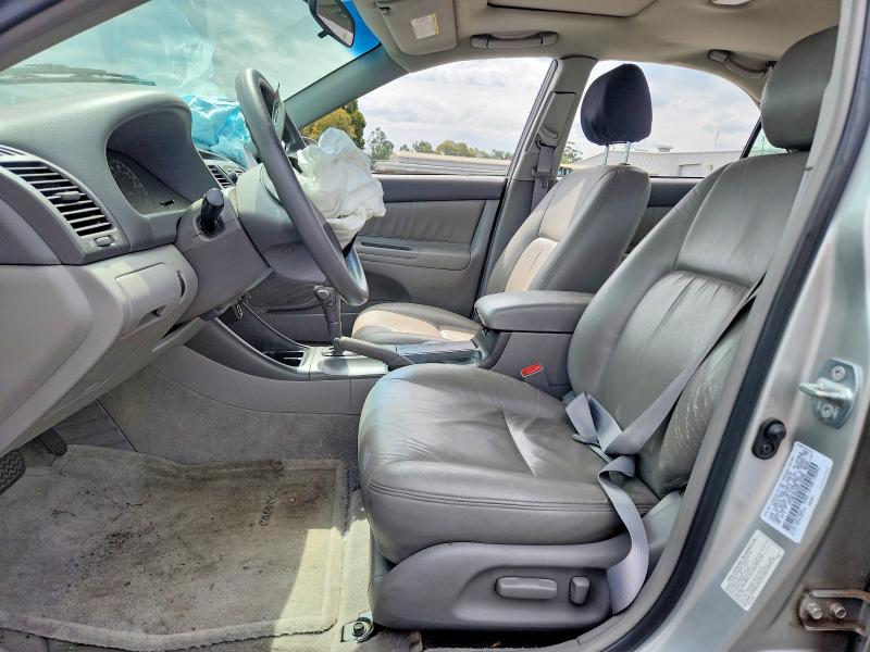 48251566 :رقم المزاد ، 4T1BE32K53U145490 vin ، 2003 Toyota Camry مزاد بيع