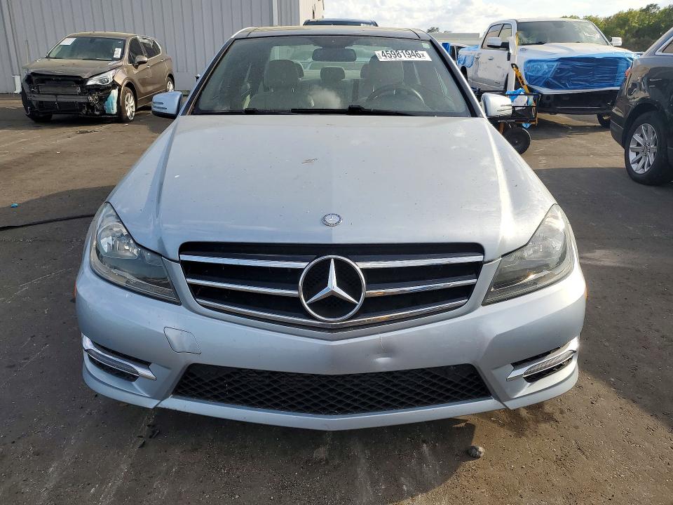 Продажа на аукционе авто 2014 Mercedes-benz C, vin: WDDGF4HB3ER310856, номер лота: 45981946