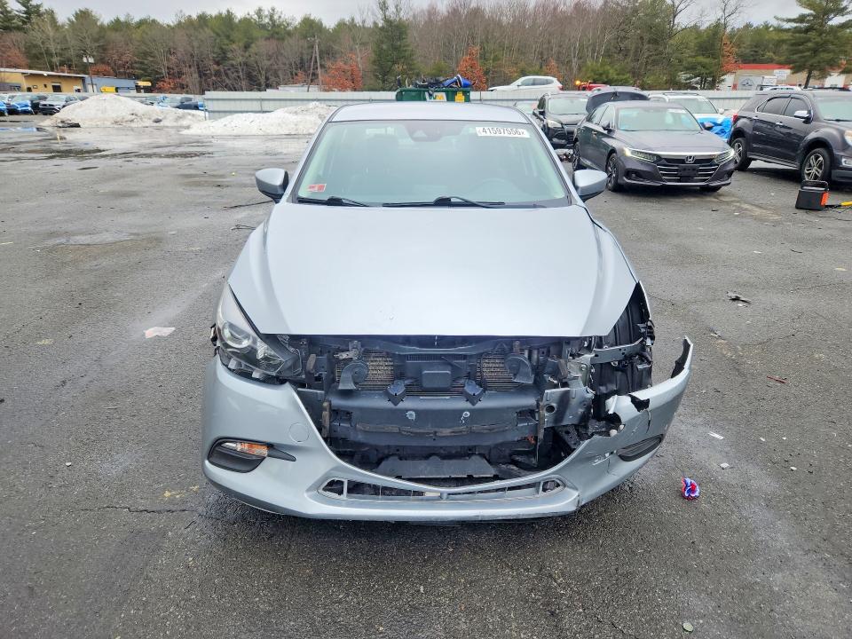 41597556 :رقم المزاد ، 3MZBN1V39JM205492 vin ، 2018 Mazda 3 مزاد بيع