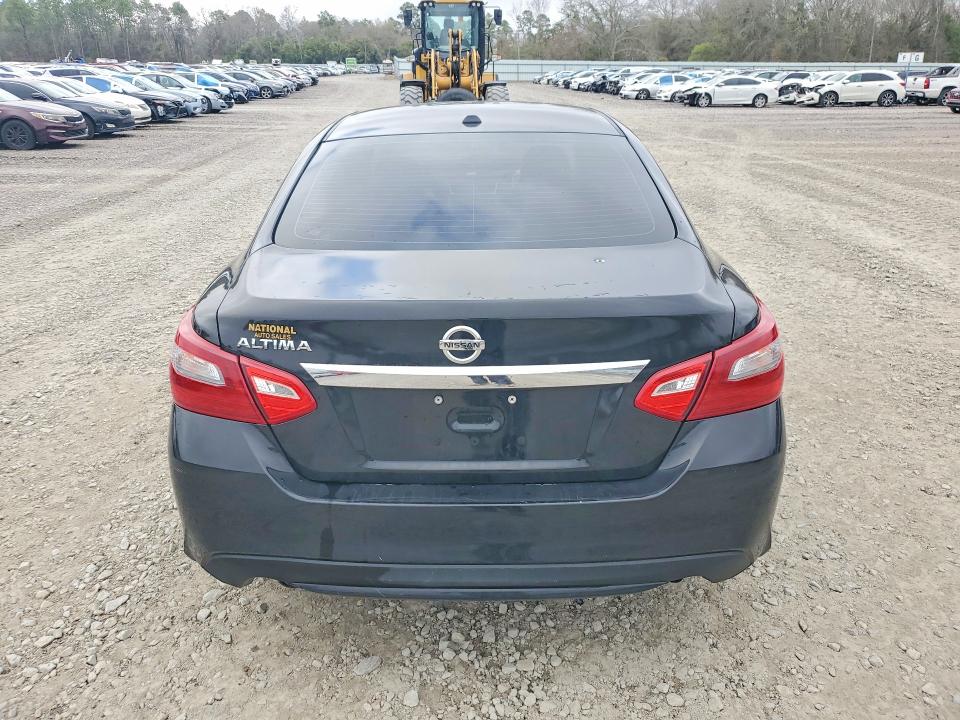 79915465 :رقم المزاد ، 1N4AL3AP5JC215937 vin ، 2018 Nissan Altima مزاد بيع