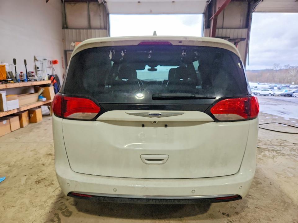 Продажа на аукционе авто 2019 Chrysler Pacifica, vin: 2C4RC1GGXKR552363, номер лота: 45840796