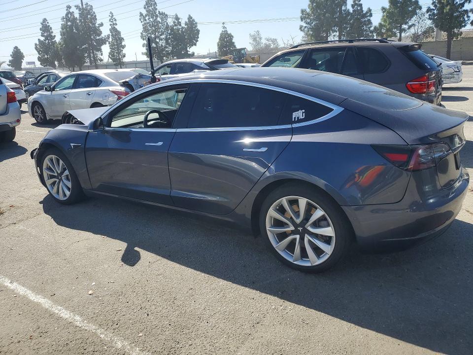 Продажа на аукционе авто 2018 Tesla Model 3, vin: 5YJ3E1EB7JF087039, номер лота: 79920465