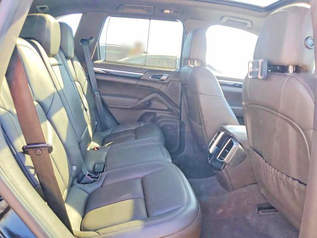 41798066 :رقم المزاد ، WP1AE2A27FLA51910 vin ، 2015 Porsche Cayenne مزاد بيع