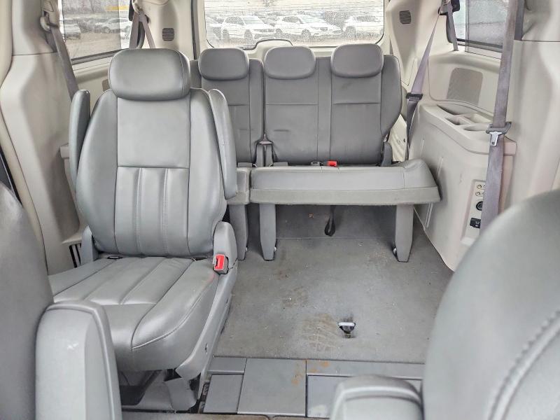 2010 Chrysler Town & Country მანქანა იყიდება აუქციონზე, vin: 2A4RR5D1XAR253812, აუქციონის ნომერი: 45532946