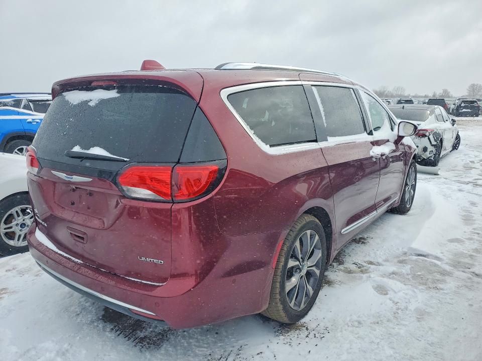 45734736 :رقم المزاد ، 2C4RC1GG7JR256716 vin ، 2018 Chrysler Pacifica مزاد بيع