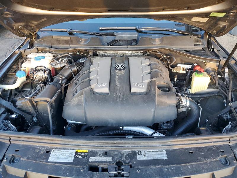 47611086 :رقم المزاد ، WVGEP9BP9DD010343 vin ، 2013 Volkswagen Touareg مزاد بيع