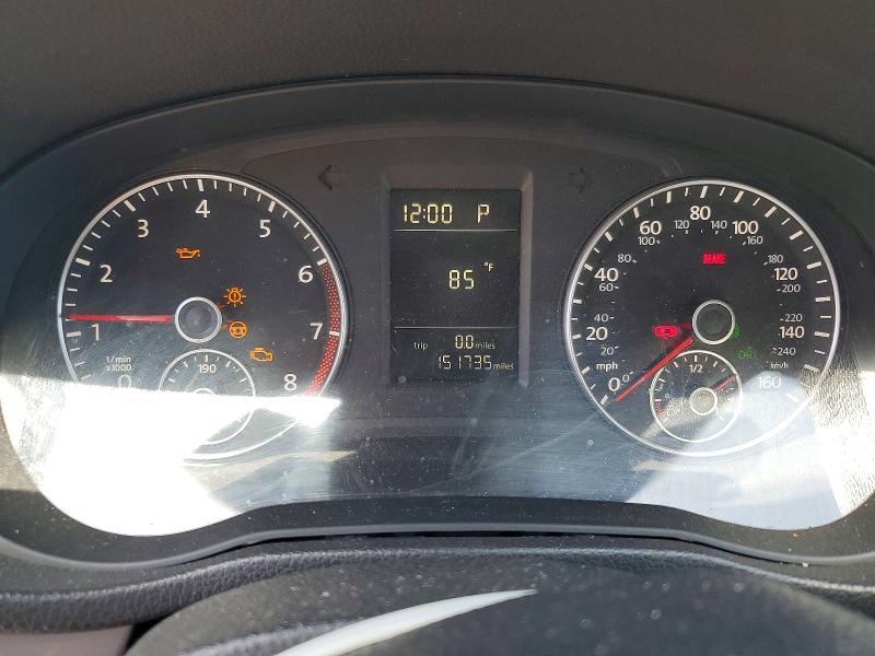47133066 :رقم المزاد ، 1VWAT7A33FC041529 vin ، 2015 Volkswagen Passat مزاد بيع