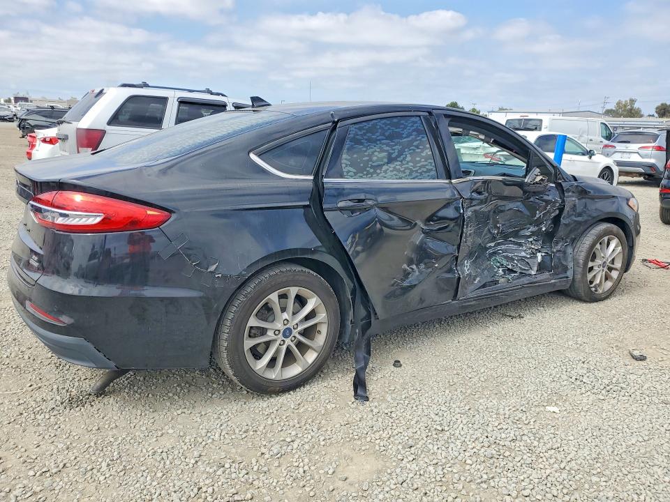 79687645 :رقم المزاد ، 3FA6P0LU5LR149048 vin ، 2020 Ford Fusion مزاد بيع