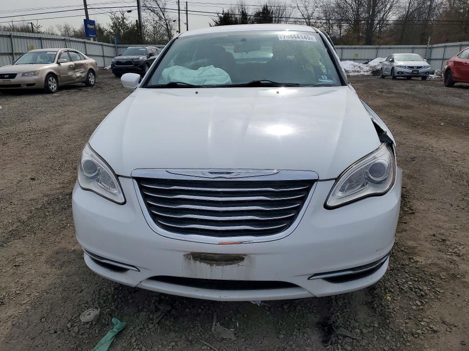 79444145 :رقم المزاد ، 1C3CCBAG7DN722400 vin ، 2013 Chrysler 200 مزاد بيع