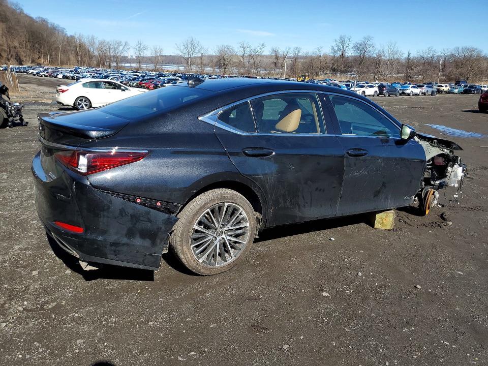 79817735 :رقم المزاد ، 58ADZ1B18SU201390 vin ، 2025 Lexus Es 350 مزاد بيع