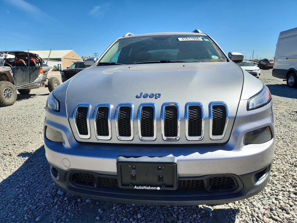 47611956 :رقم المزاد ، 1C4PJMCS9FW523894 vin ، 2015 Jeep Cherokee مزاد بيع