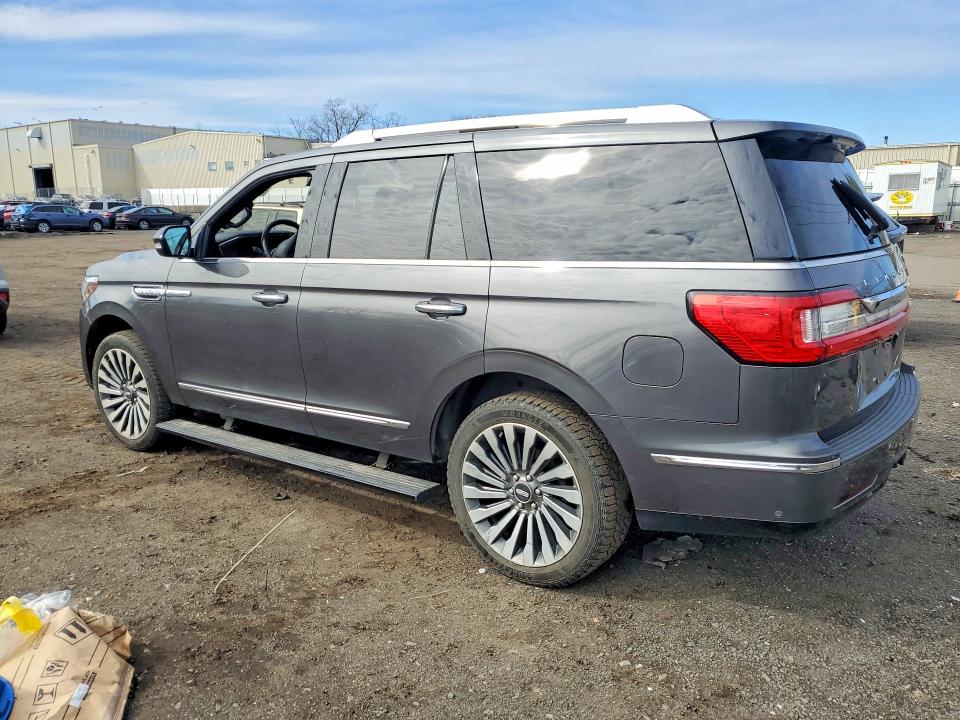 52972776 :رقم المزاد ، 5LMJJ2LT4JEL19370 vin ، 2018 Lincoln Navigator مزاد بيع