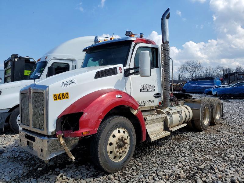 Продажа на аукционе авто 2016 Kenworth T880, vin: 1XKZD40X1GH483460, номер лота: 79003345