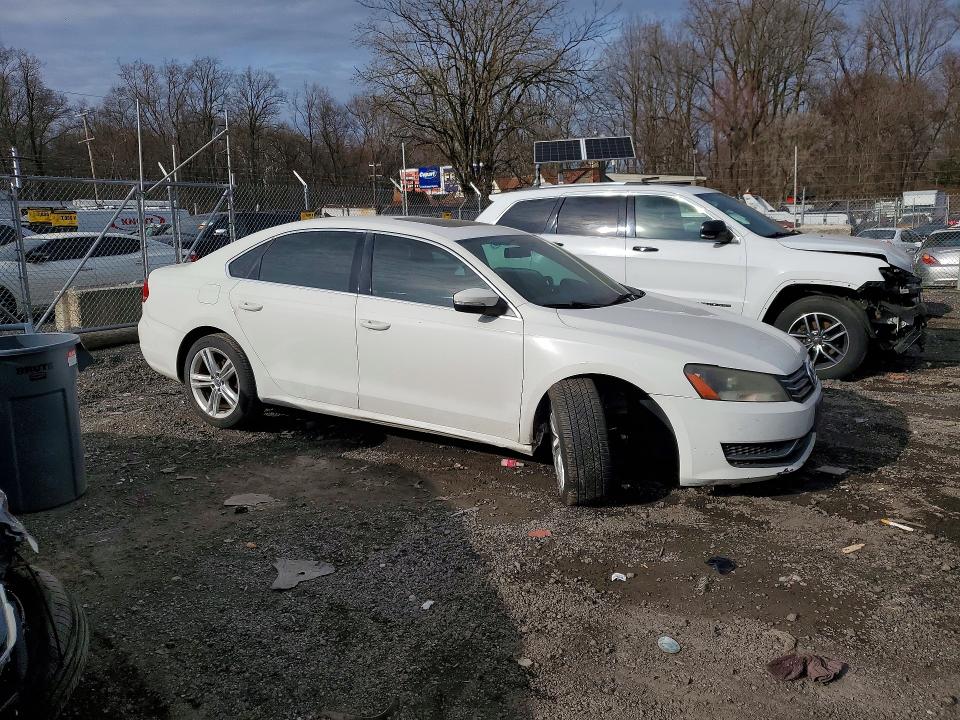 47463216 :رقم المزاد ، 1VWBV7A37FC007415 vin ، 2015 Volkswagen Passat مزاد بيع