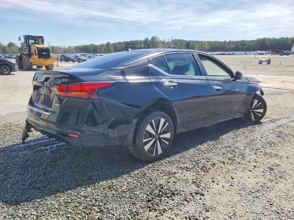 46568616 :رقم المزاد ، 1N4BL4DW3NN359378 vin ، 2022 Nissan Altima مزاد بيع