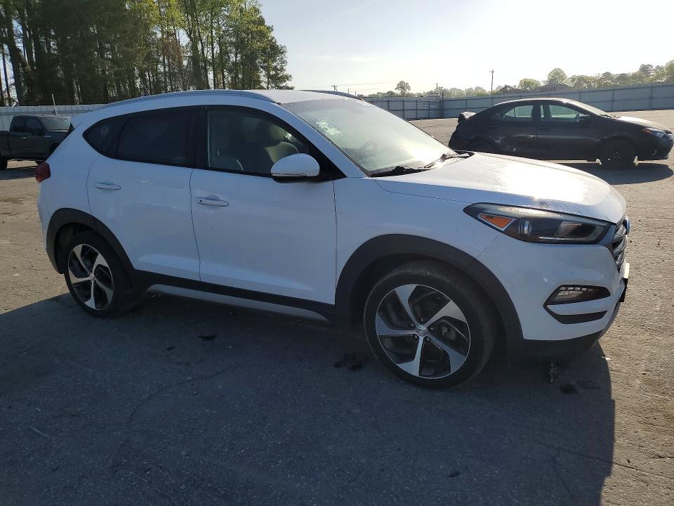 Продажа на аукционе авто 2017 Hyundai Tucson, vin: KM8J33A25HU274694, номер лота: 48250946