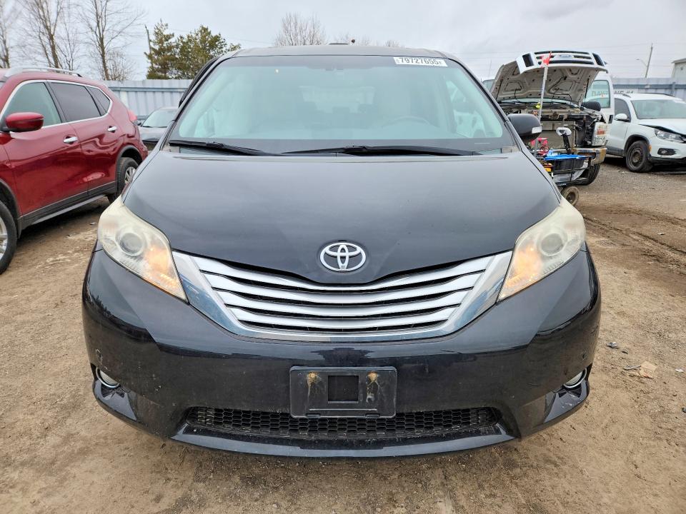 79727655 :رقم المزاد ، 5TDDK3DCXES072118 vin ، 2014 Toyota Sienna مزاد بيع