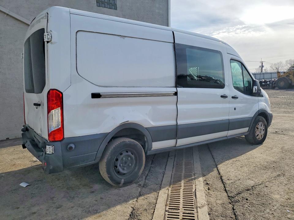 51906256 :رقم المزاد ، 1FTBW2CM3GKB57134 vin ، 2016 Ford Transit T مزاد بيع