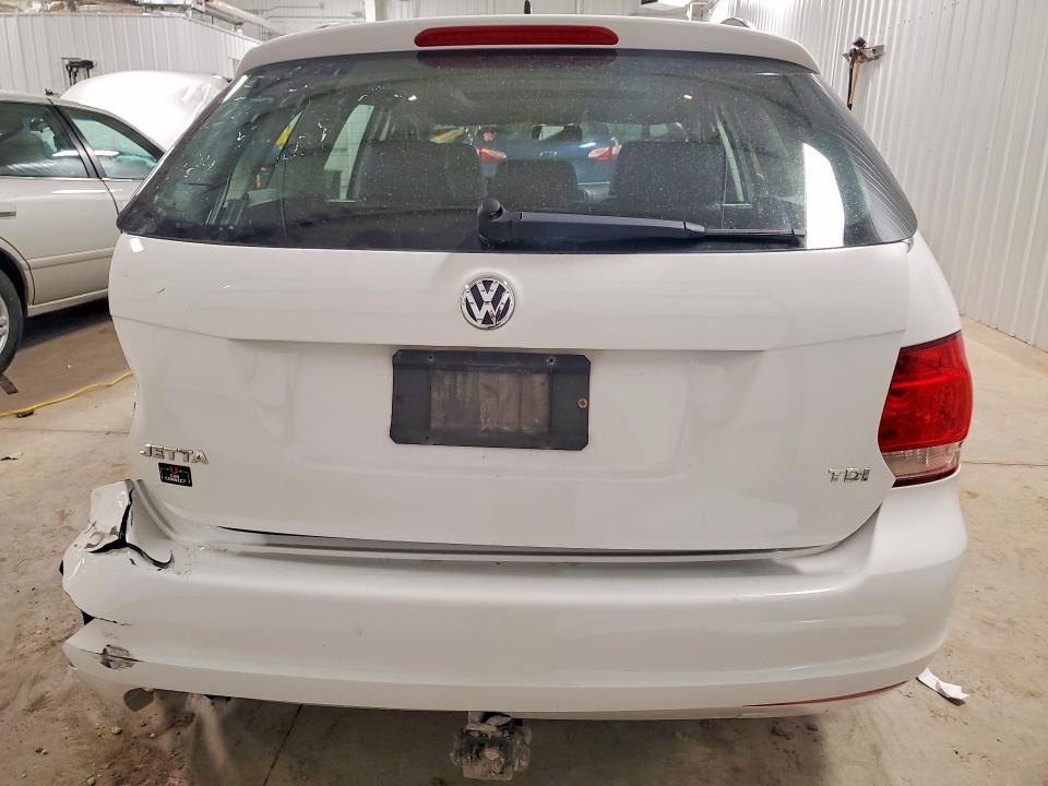 79492965 :رقم المزاد ، 3VWPL7AJXBM656399 vin ، 2011 Volkswagen Jetta مزاد بيع