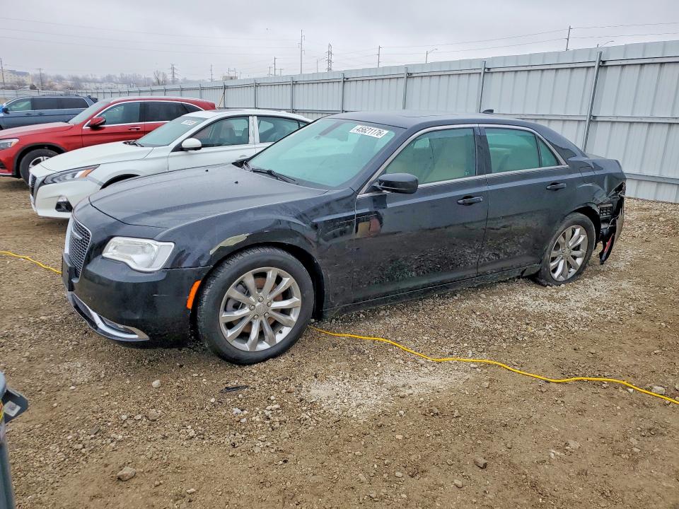 Auction sale of the 2017 Chrysler 300, vin: 2C3CCARG4HH606908, lot number: 45621176
