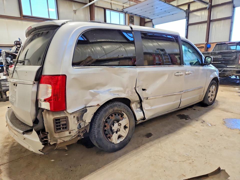 2011 Chrysler Town & Country მანქანა იყიდება აუქციონზე, vin: 2A4RR5DG9BR703228, აუქციონის ნომერი: 79431925