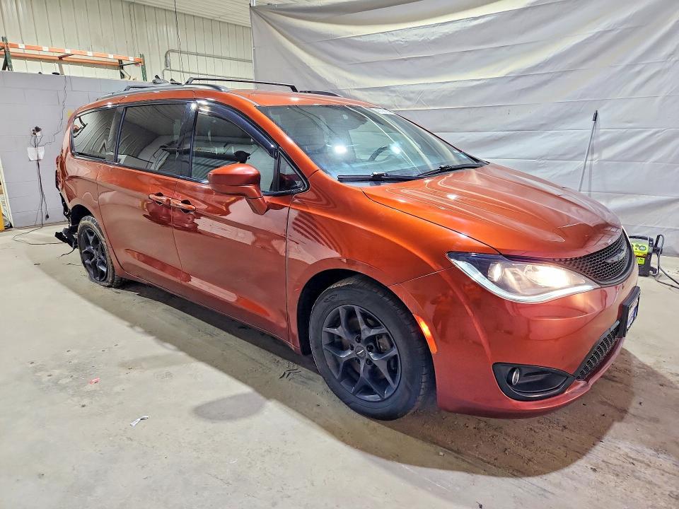 Продажа на аукционе авто 2018 Chrysler Pacifica, vin: 2C4RC1BG2JR331216, номер лота: 46709136