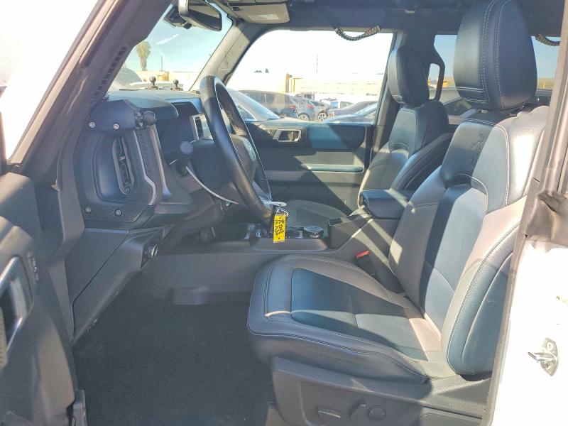 Продажа на аукционе авто 2023 Ford Bronco, vin: 1FMEE5DP6PLB70315, номер лота: 45805126