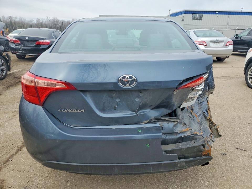 47699066 :رقم المزاد ، 2T1BURHE8JC103174 vin ، 2018 Toyota Corolla مزاد بيع