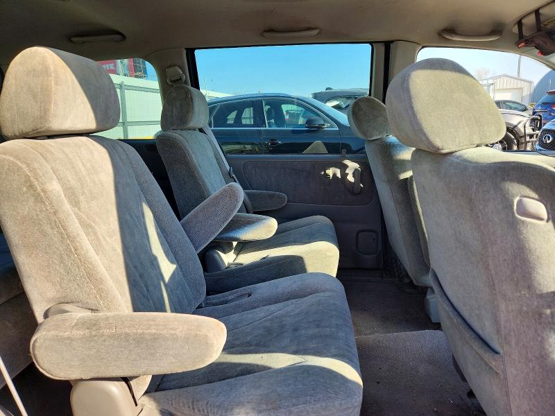 47263636 :رقم المزاد ، JM3LW28G6Y0102527 vin ، 2000 Mazda Mpv مزاد بيع