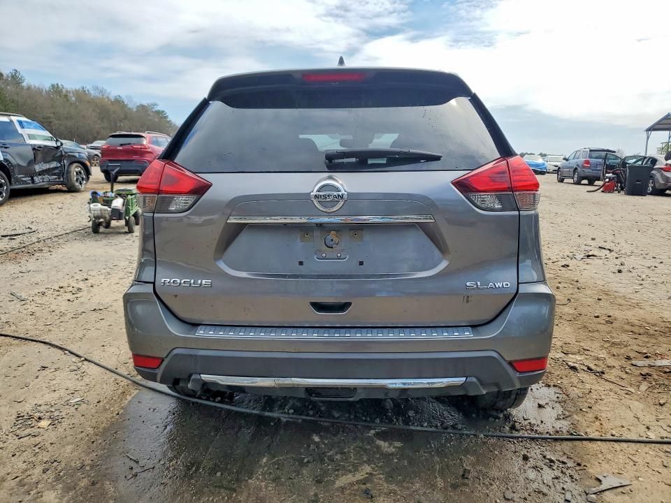 46583036 :رقم المزاد ، JN8AT2MV4HW018124 vin ، 2017 Nissan Rogue مزاد بيع
