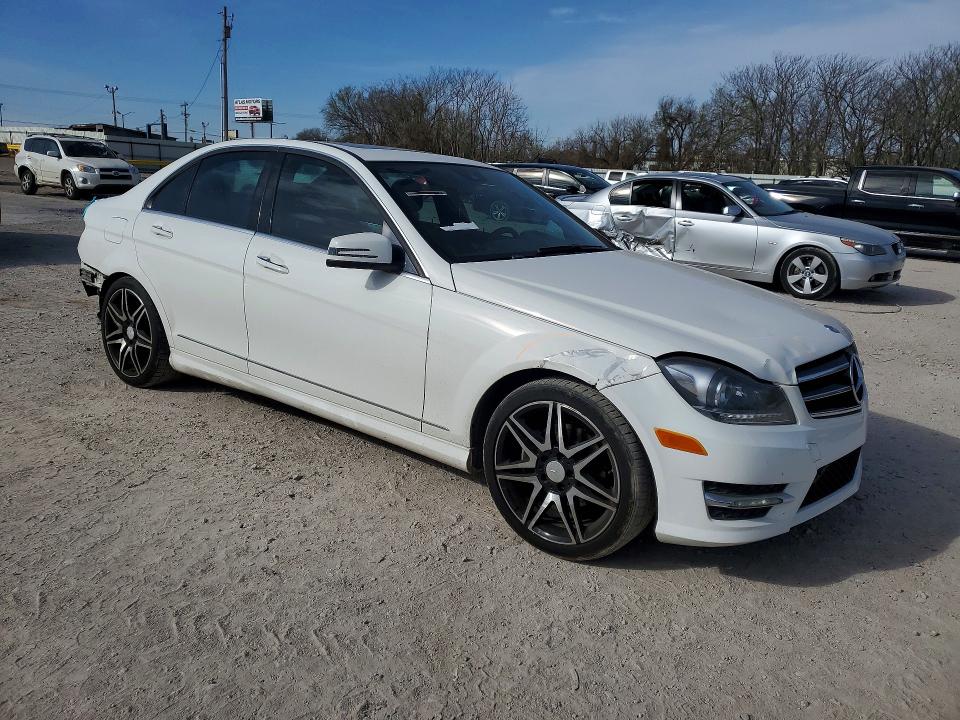 78662045 :رقم المزاد ، WDDGF4HB4EA902393 vin ، 2014 Mercedes-benz C مزاد بيع