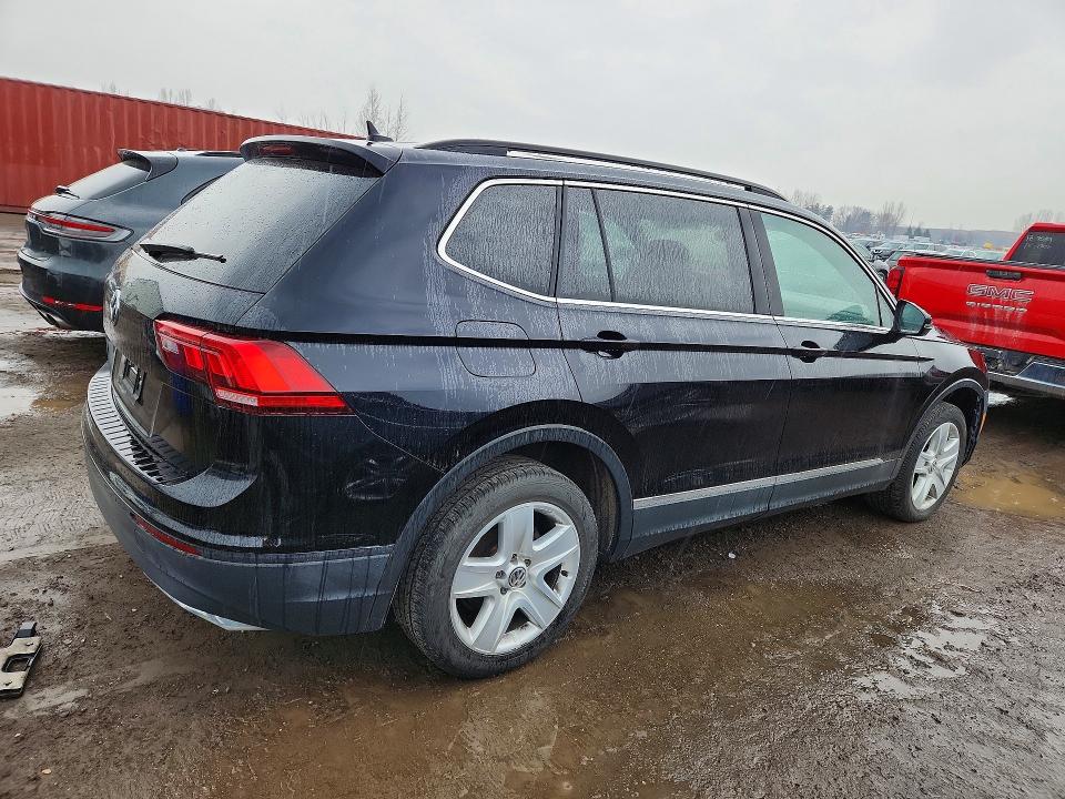 47516656 :رقم المزاد ، 3VV2B7AX0JM031238 vin ، 2018 Volkswagen Tiguan مزاد بيع