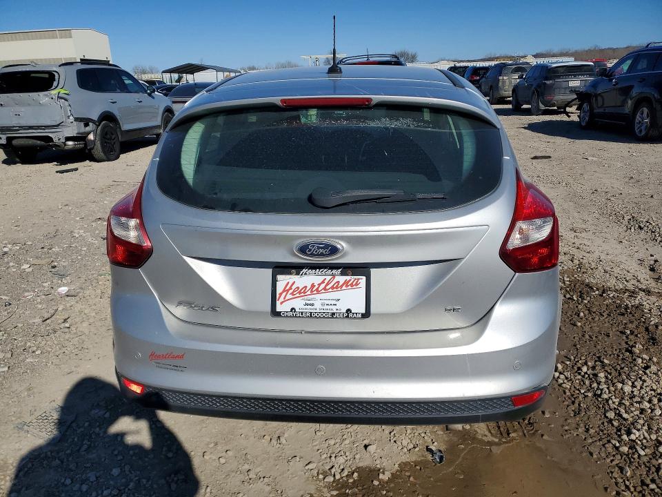 46091106 :رقم المزاد ، 1FADP3K22DL138582 vin ، 2013 Ford Focus مزاد بيع