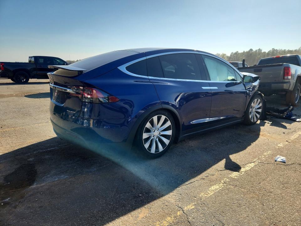 Продажа на аукционе авто 2020 Tesla Model X, vin: 5YJXCDE21LF284154, номер лота: 46282146