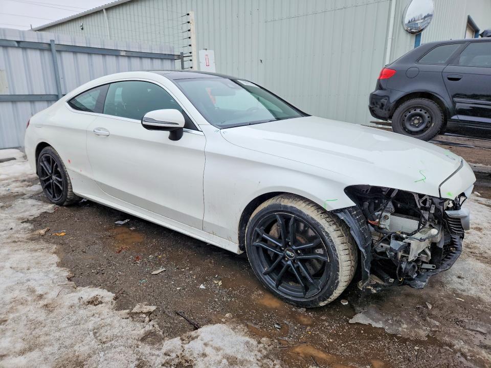 79891315 :رقم المزاد ، WDDWJ4KB7HF404120 vin ، 2017 Mercedes Benz C مزاد بيع