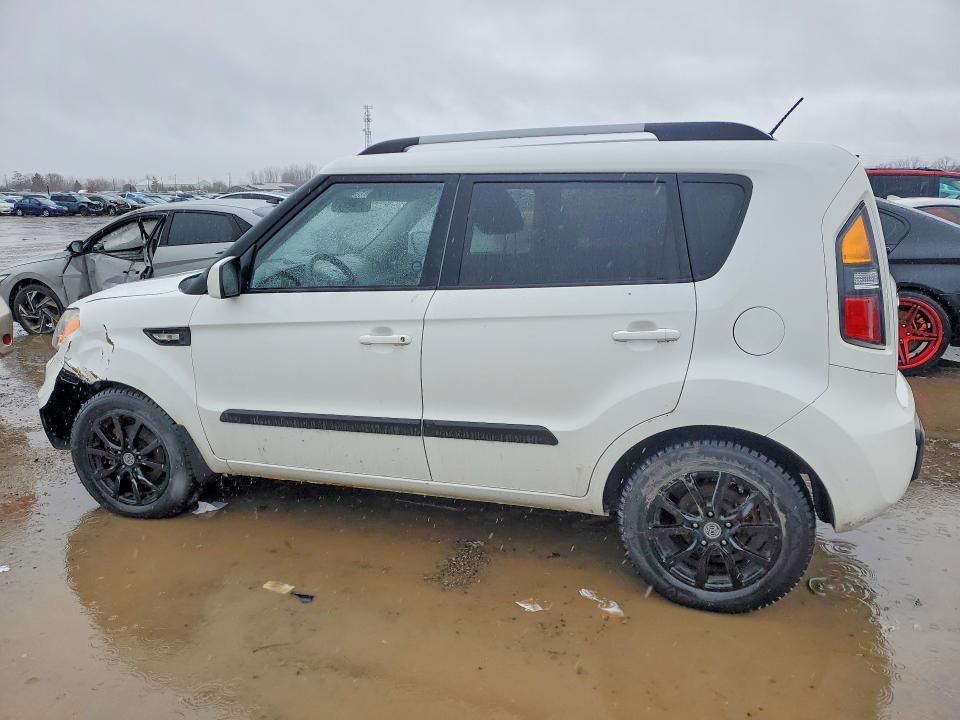 2011 Kia Soul მანქანა იყიდება აუქციონზე, vin: KNDJT2A23B7320172, აუქციონის ნომერი: 41776356