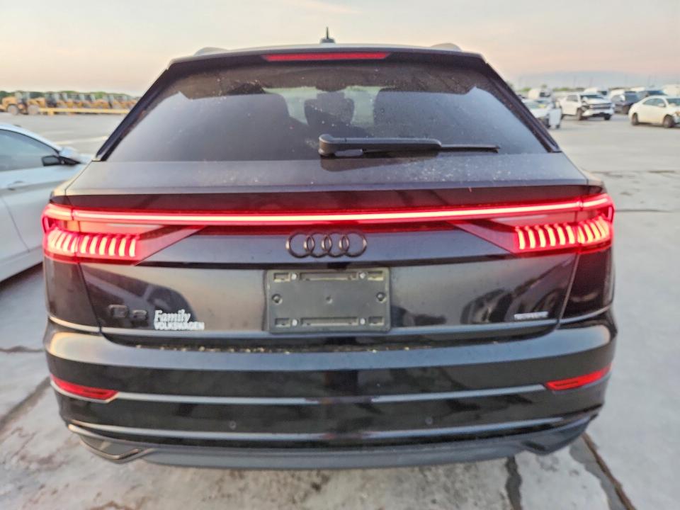 48258536 :رقم المزاد ، WA1AVAF19MD031106 vin ، 2021 Audi Q8 مزاد بيع