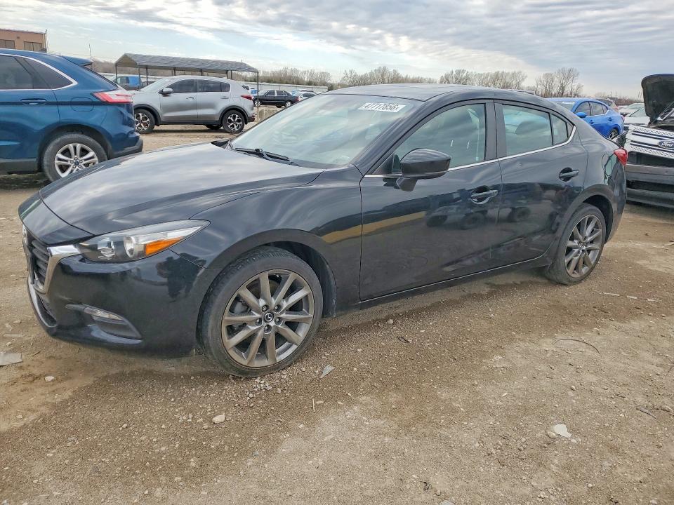 47717856 :رقم المزاد ، 3MZBN1V36JM168143 vin ، 2018 Mazda 3 مزاد بيع