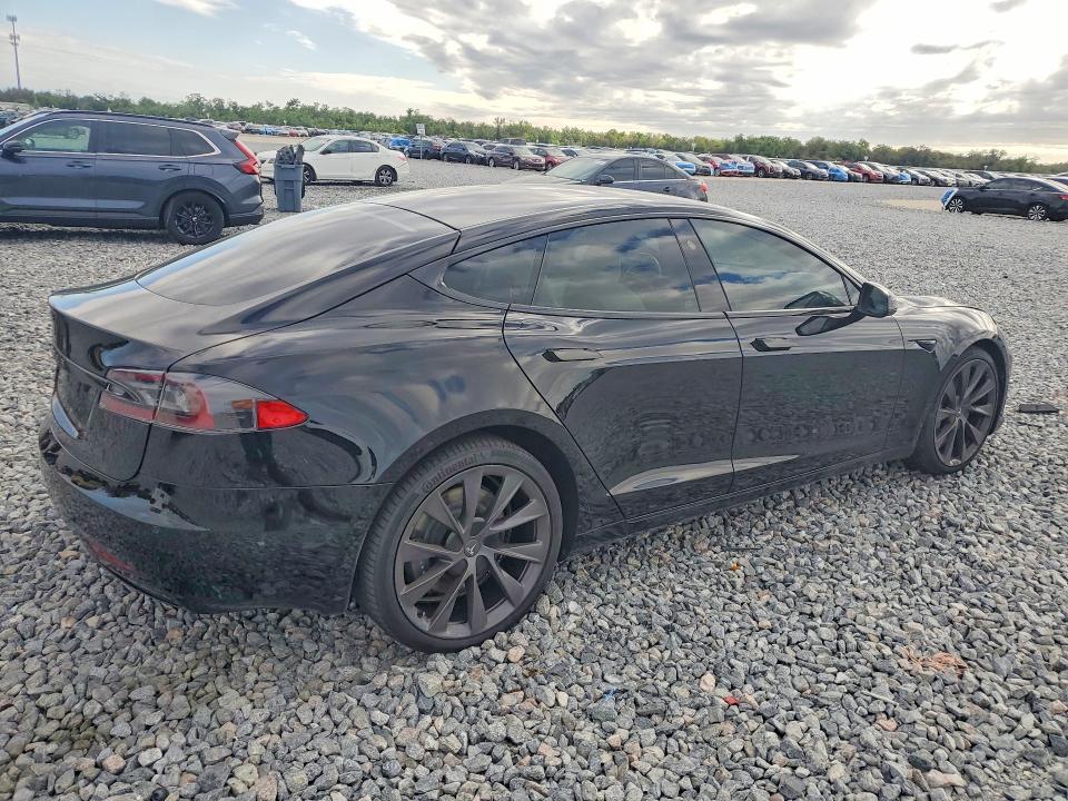 46538356 :رقم المزاد ، 5YJSA1E26LF412404 vin ، 2020 Tesla Model S مزاد بيع