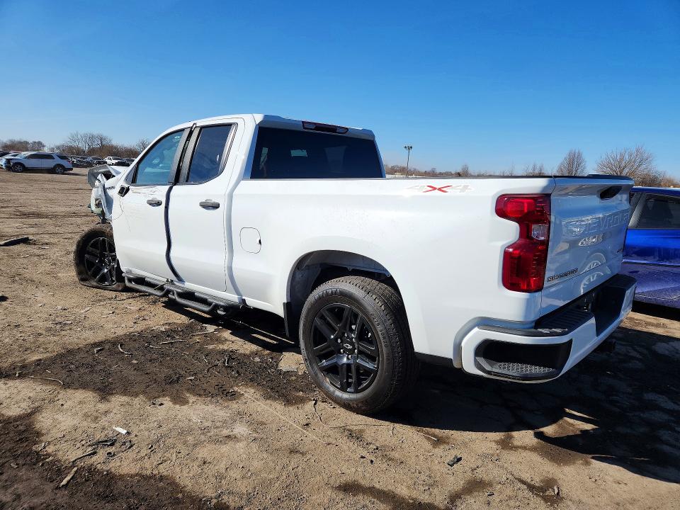 79642145 :رقم المزاد ، 1GCRDBEKXNZ625056 vin ، 2022 Chevrolet Silverado مزاد بيع