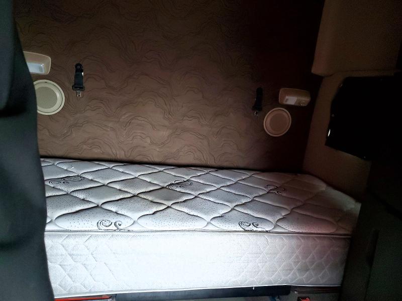 2018 Volvo Vnl მანქანა იყიდება აუქციონზე, vin: 4V4NC9EH7JN992582, აუქციონის ნომერი: 79212385