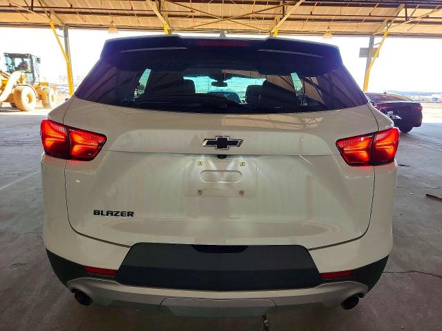 46448476 :رقم المزاد ، 3GNKBBRA8MS585636 vin ، 2021 Chevrolet Blazer مزاد بيع